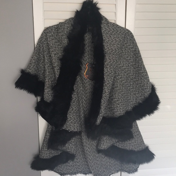 NWT Anthro faux fur trim black + white jacket - Picture 5 of 6